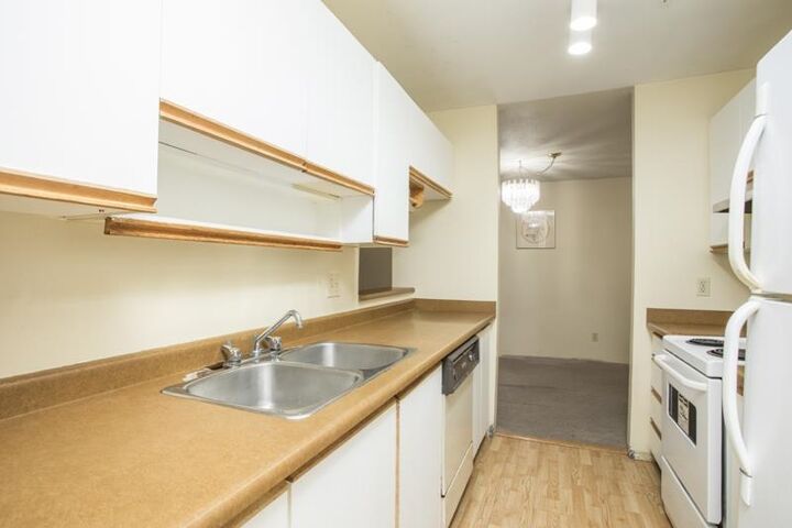 Property Photo: 7751 Minoru Boulevard 114 BC V6Y 3G7