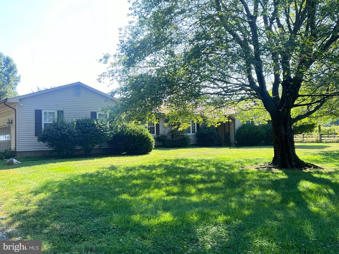 Property Photo:  16120 Mountain Ridge Lane  VA 20132 