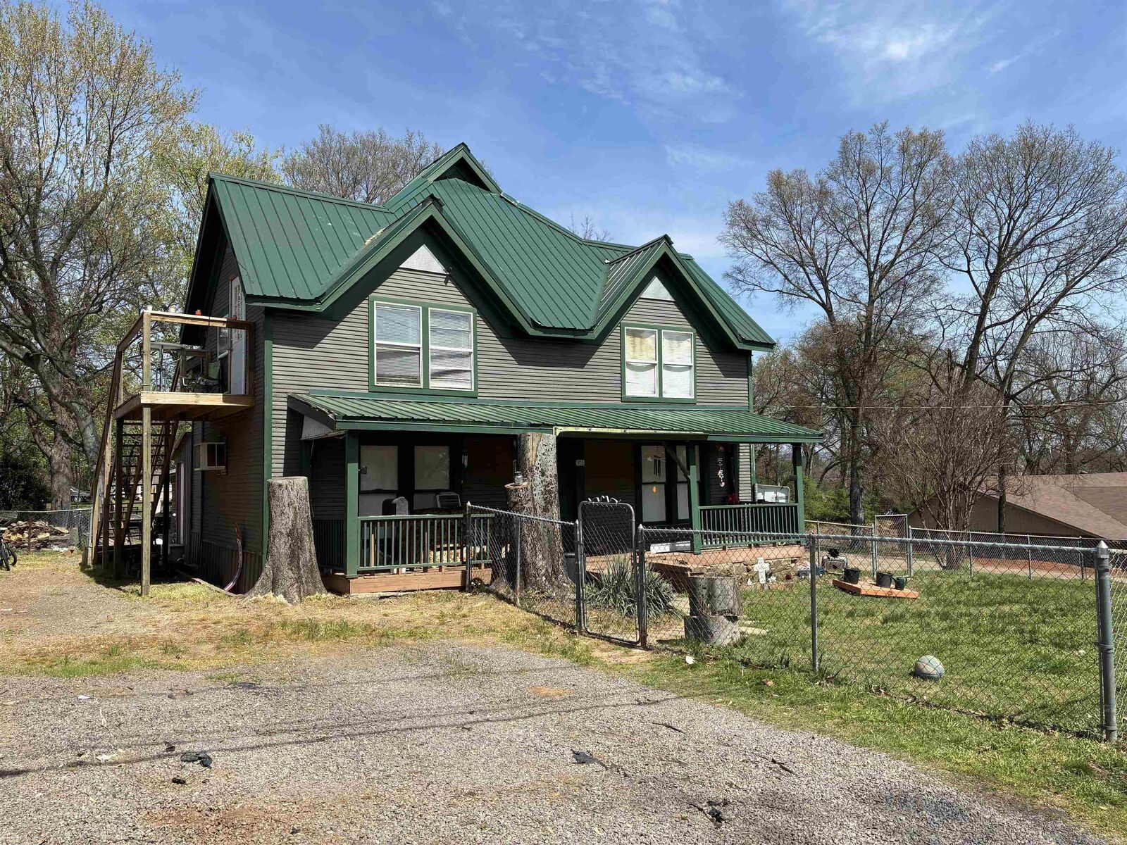 Property Photo:  906 W Taylor St  AR 72830 