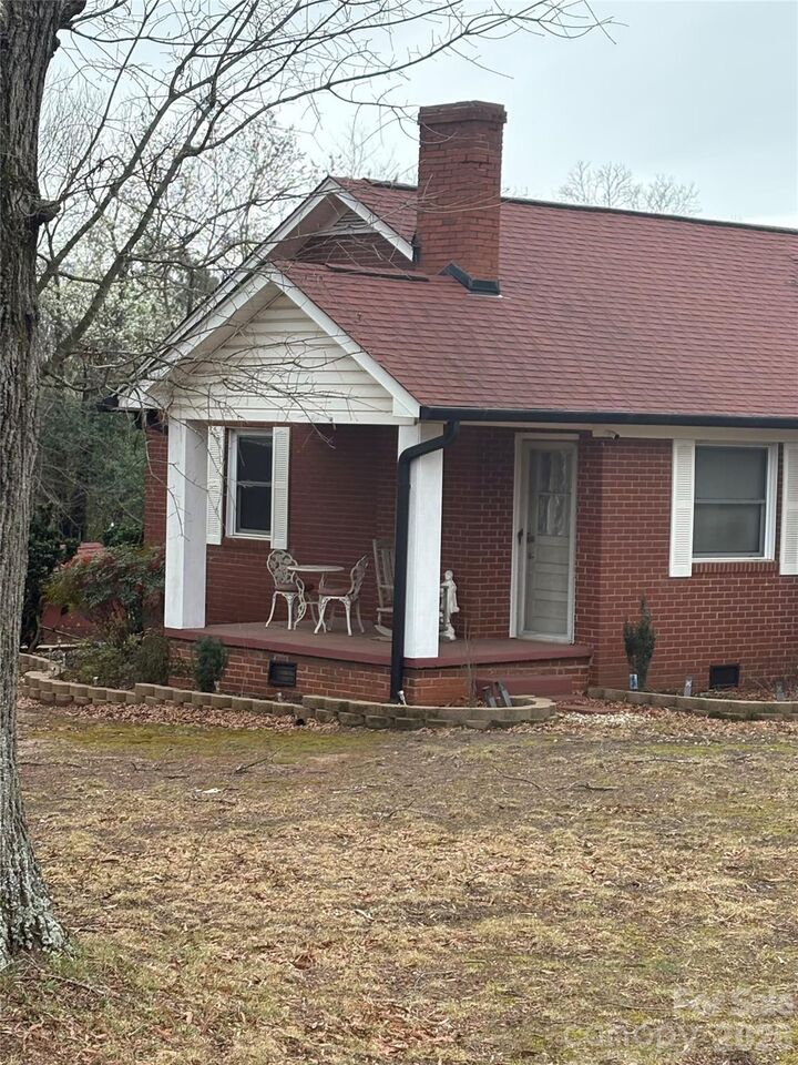 Property Photo:  137 Foursquare Road  NC 28115 