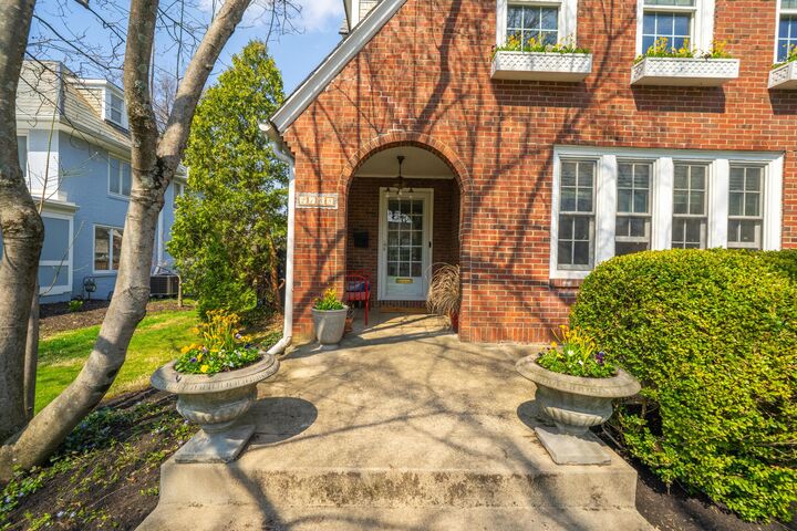 Property Photo:  2188 Bryden Road  OH 43209 