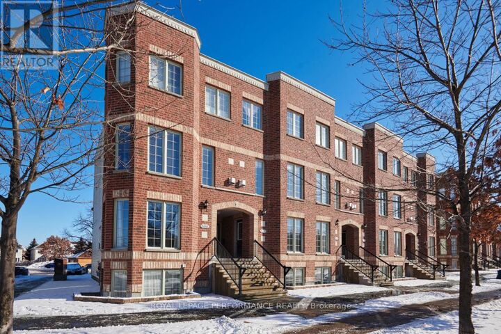 Property Photo:  870 Longfields Drive  ON K2J 0J3 