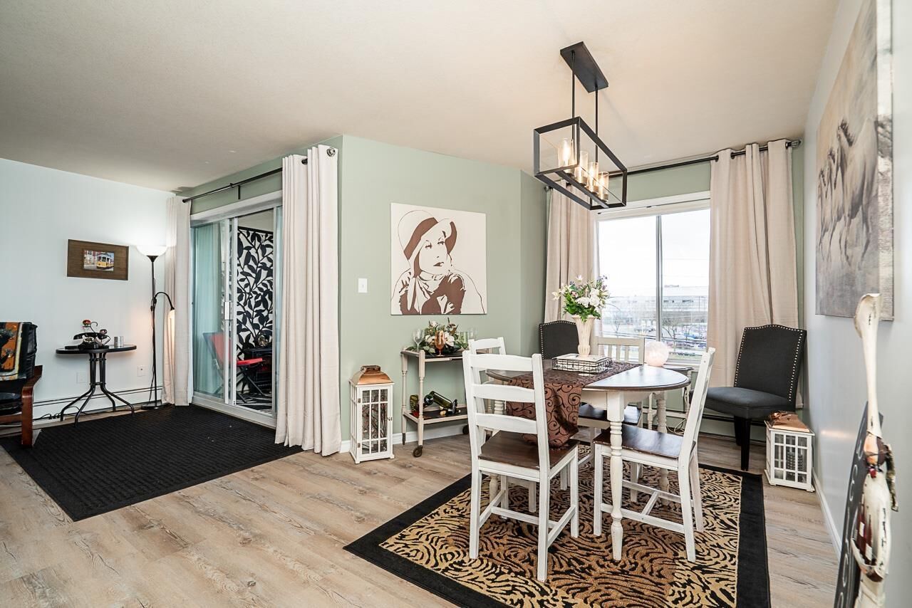 Property Photo: 32823 Landeau Place 306 BC V2S 6S6