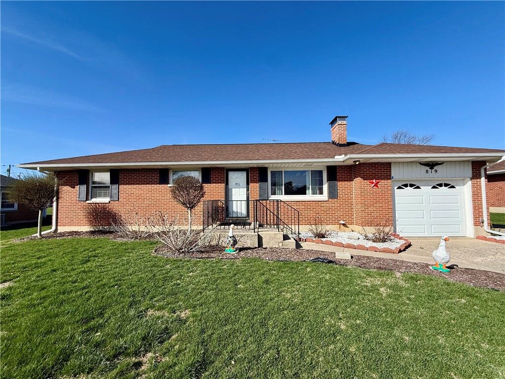 Property Photo:  819 Waldrun Avenue  OH 45404 