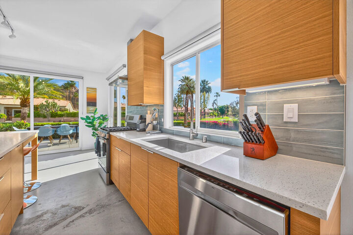 Property Photo:  48653 Paseo Tarazo  CA 92253 