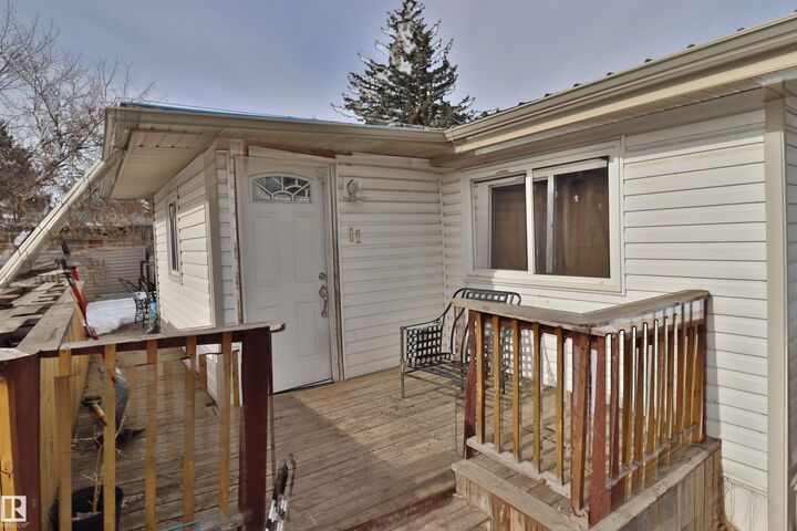 Property Photo:  11 Willow Park Estates  AB T9E 5P9 