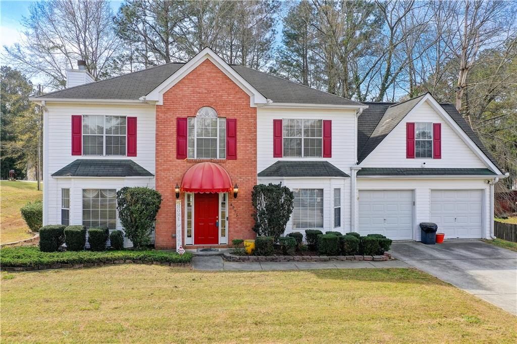 Property Photo: 8075 Harmony Lakes Drive GA 30058