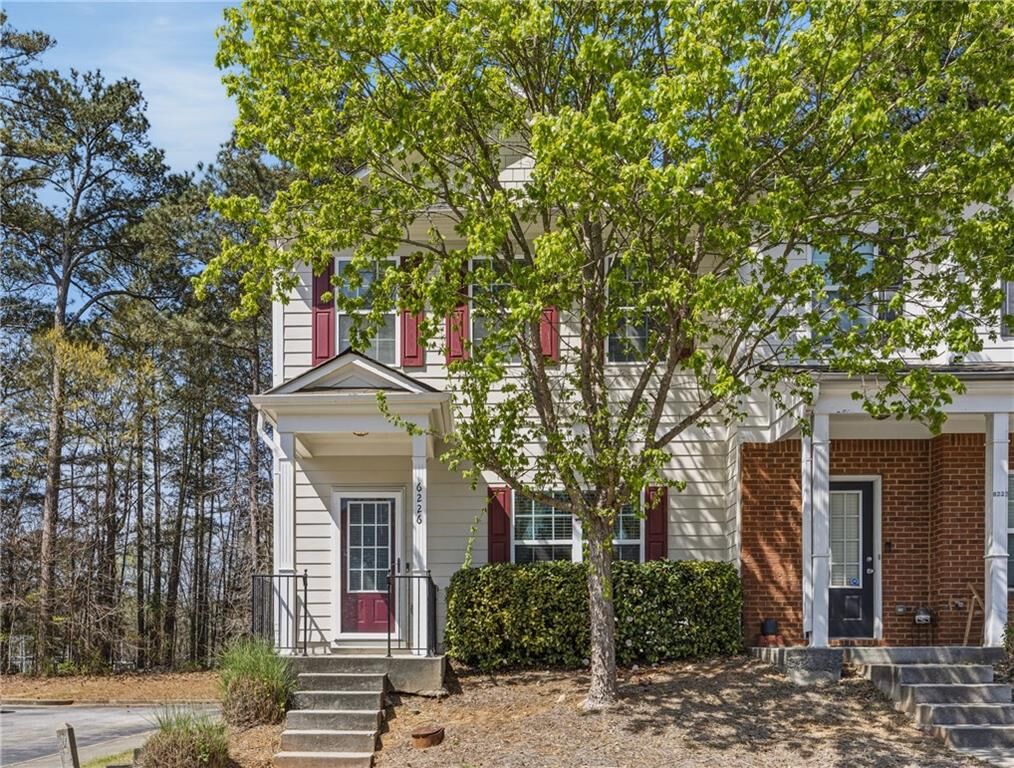 Property Photo:  6226 Flat Trace Drive  GA 30291 