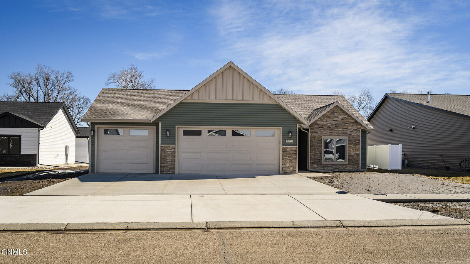 Property Photo:  601 Mehrer Drive  ND 58504 