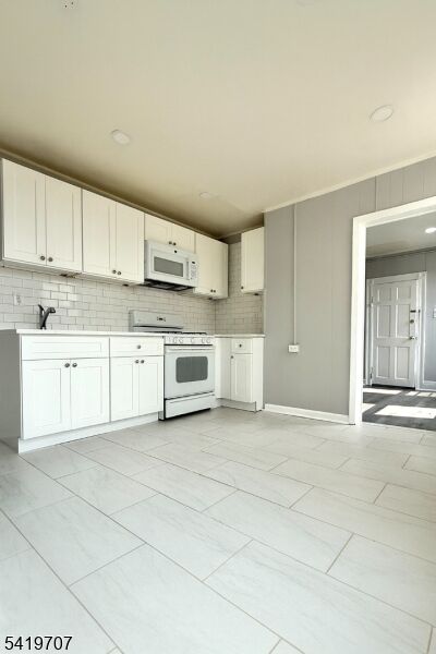 Property Photo:  500 Bond St  NJ 07206 