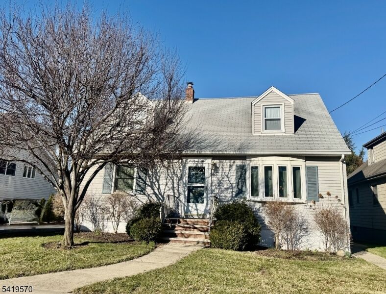 Property Photo:  689 Linden Ave  NJ 07657 
