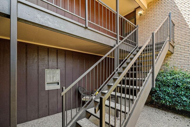 Property Photo:  2900 Lincoln #8  MS 39402 