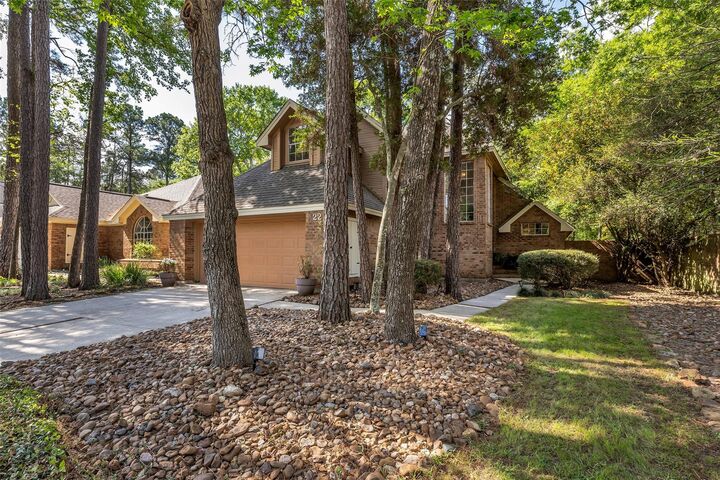 Property Photo: 22 Cedar Chase Place TX 77381