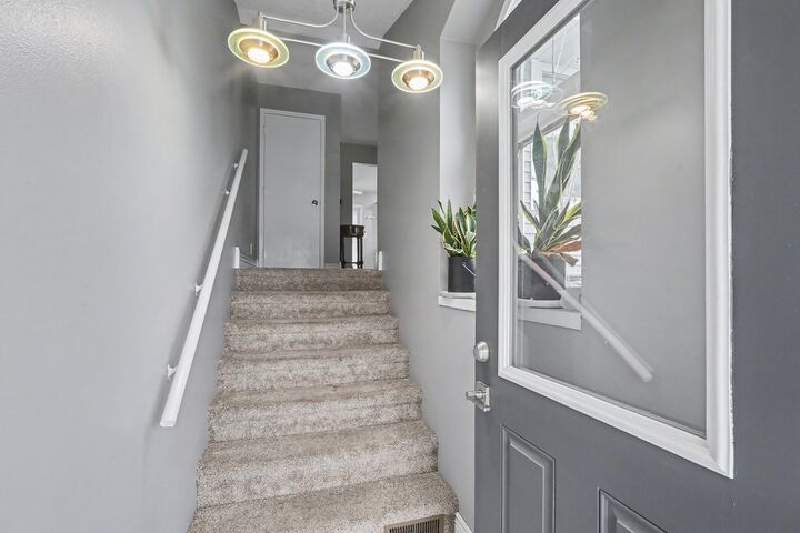 Property Photo:  1312 N Prairie Street  IA 50219 