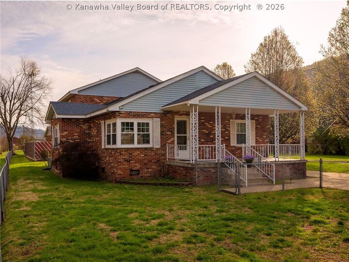 Property Photo:  118 Maroney Lane  WV 25015 