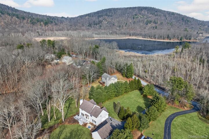 Property Photo:  231 Lake Road  NY 12567 