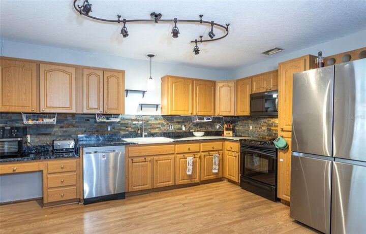 Property Photo:  474 E University Avenue  FL 32763 