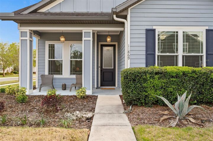 Property Photo:  11869 SW 28th Avenue  FL 32608 