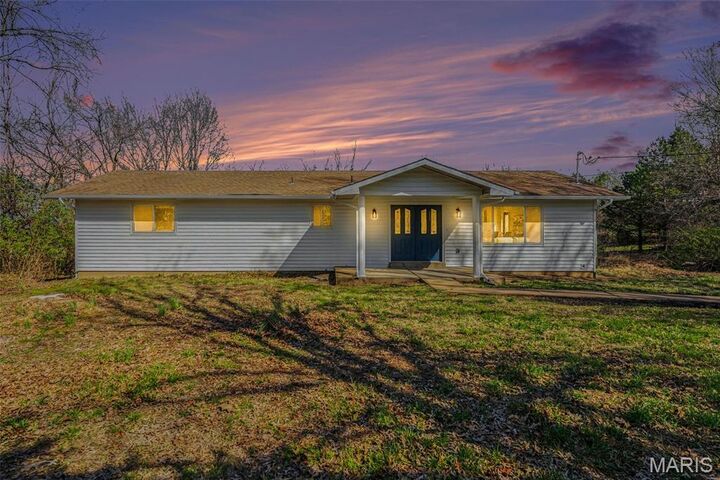 Property Photo:  2901 Jack Lynn Drive  MO 63052 