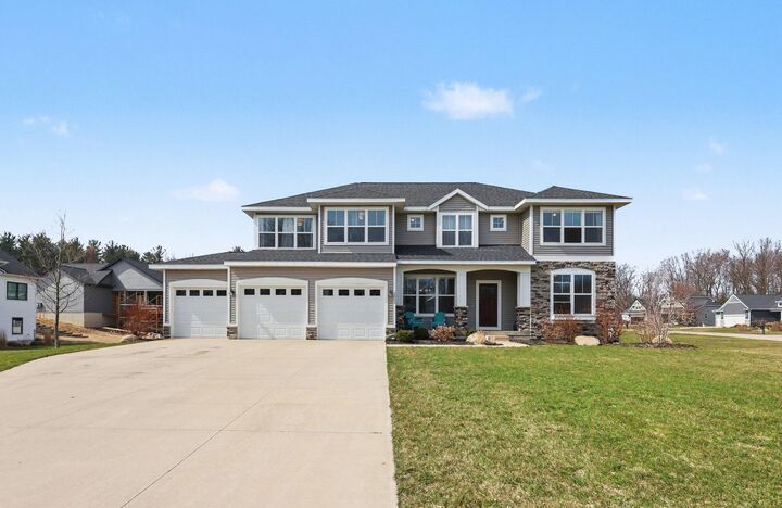 Property Photo: 2803 Pinehill Drive MI 49424