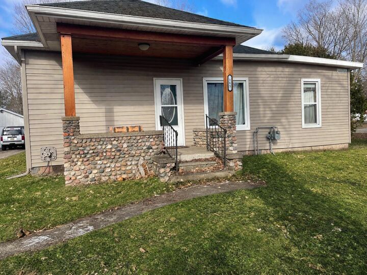 Property Photo:  165 S Elm Street  MI 49421 