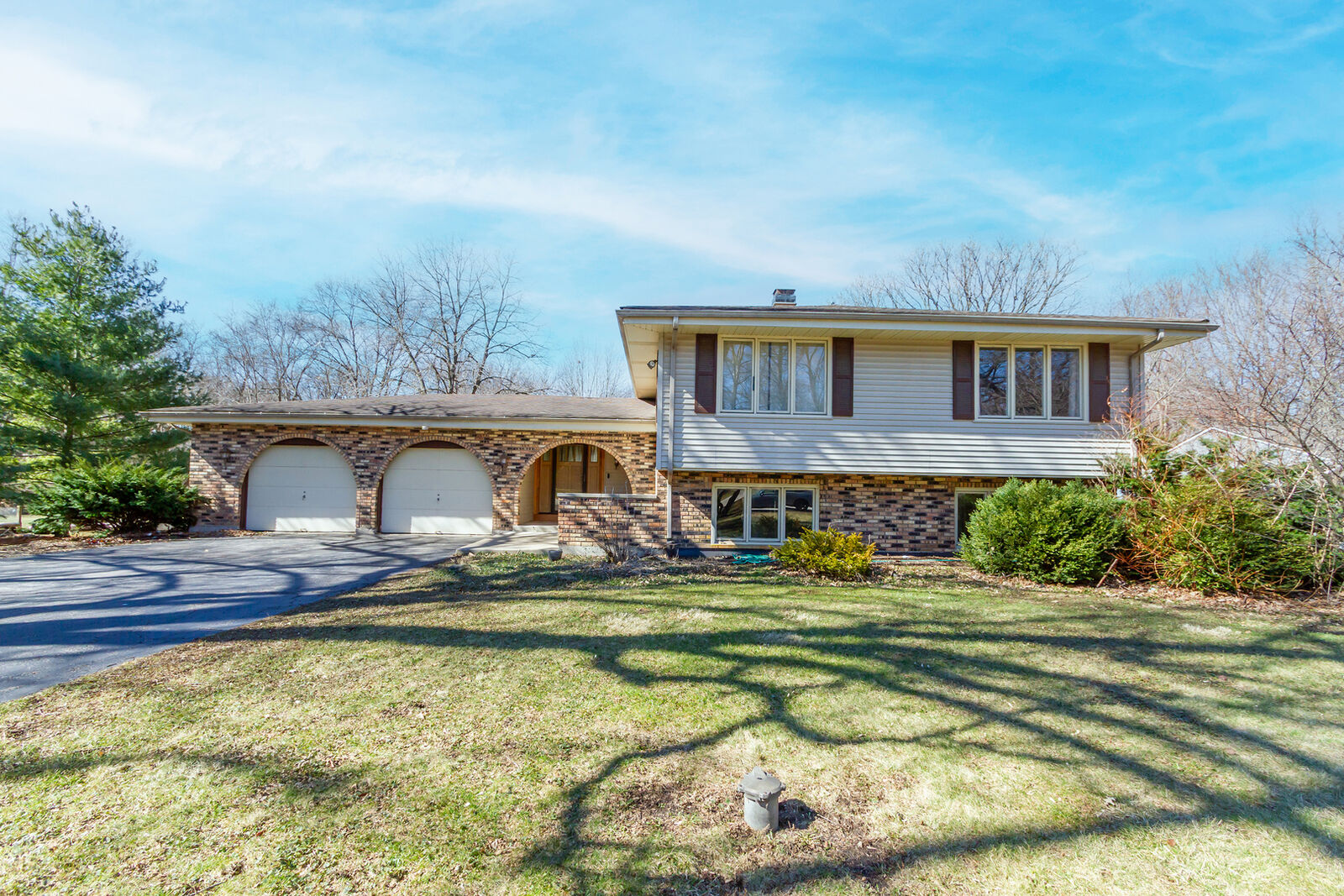 Property Photo:  3N046 Lakeview Court  IL 60185 