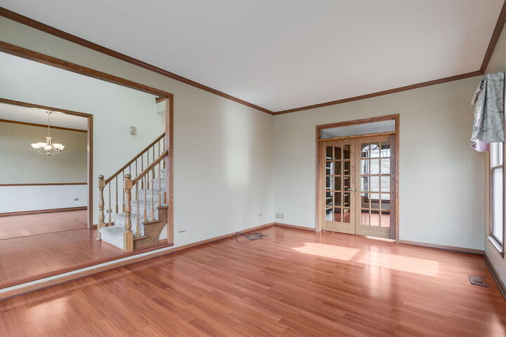Property Photo:  319 Stonebridge Way  IL 60060 