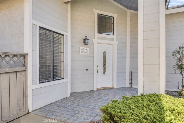 Property Photo:  933 Bellflower Lane  CA 93436 