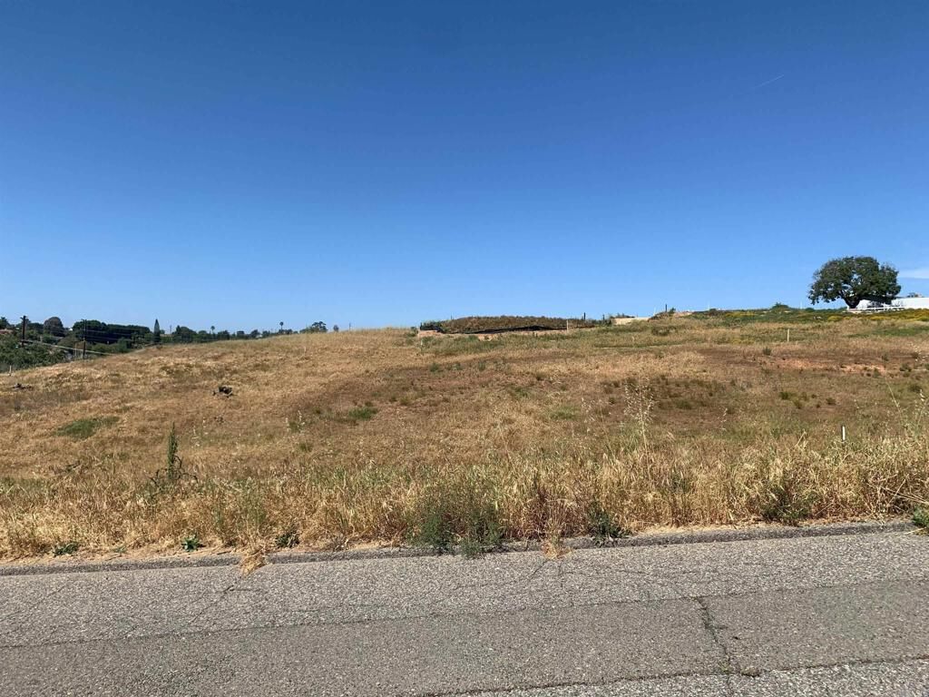 Property Photo: 4 Camino De Nog CA 92028