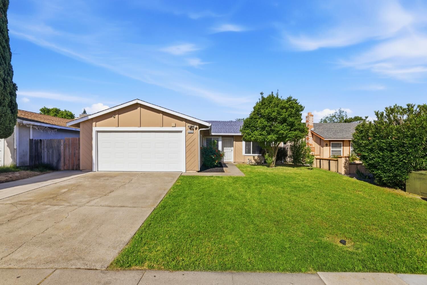 Property Photo:  8054 Pegler Way  CA 95823 
