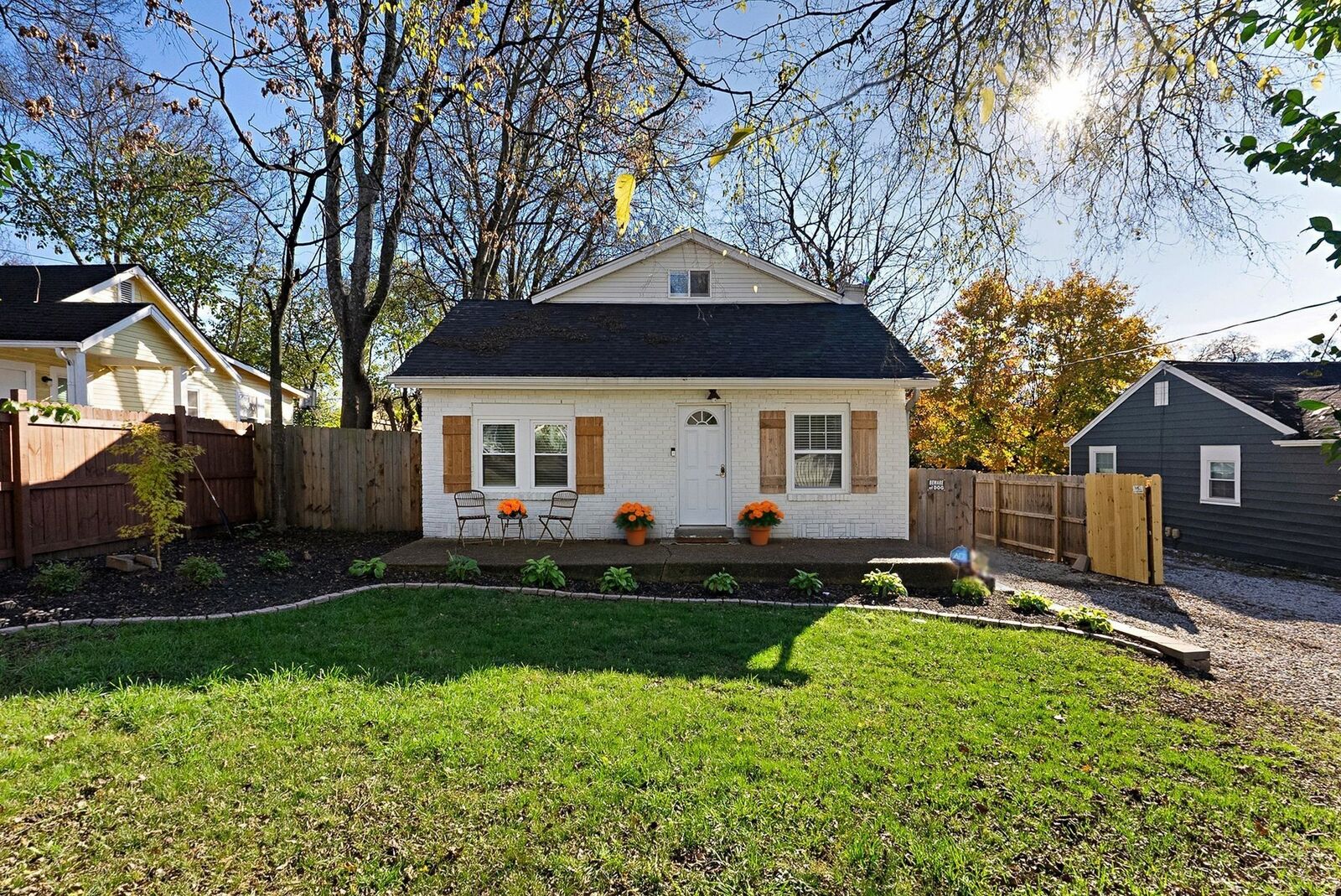 Property Photo:  302 Dupont Ave  TN 37115 
