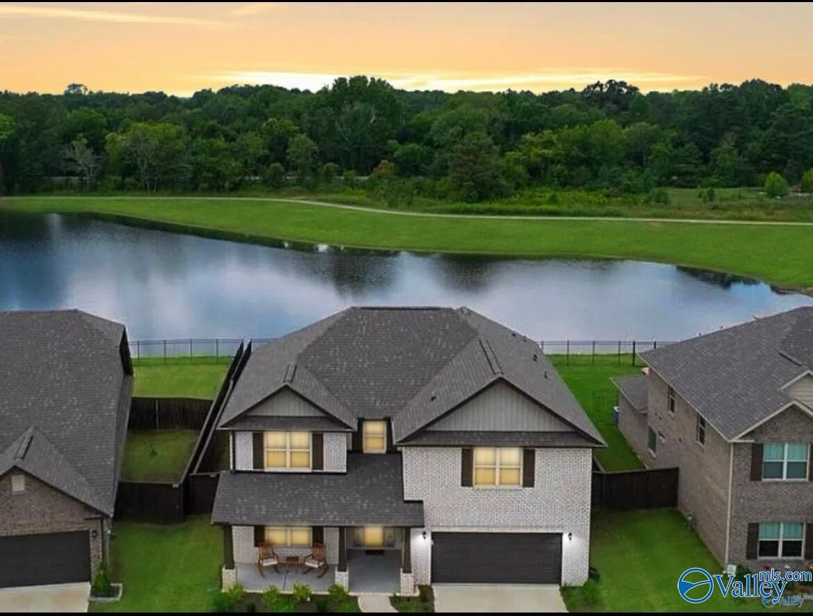 Property Photo:  218 Jubilee Circle  AL 35803 