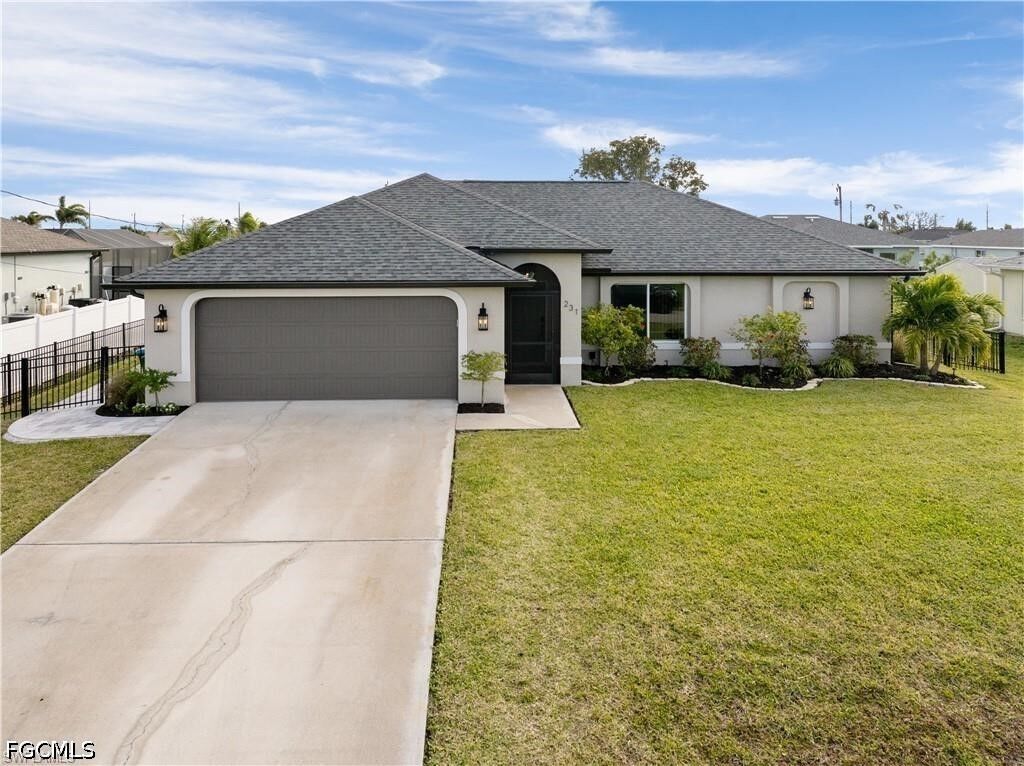 Property Photo: 231 NW 26th Avenue FL 33993