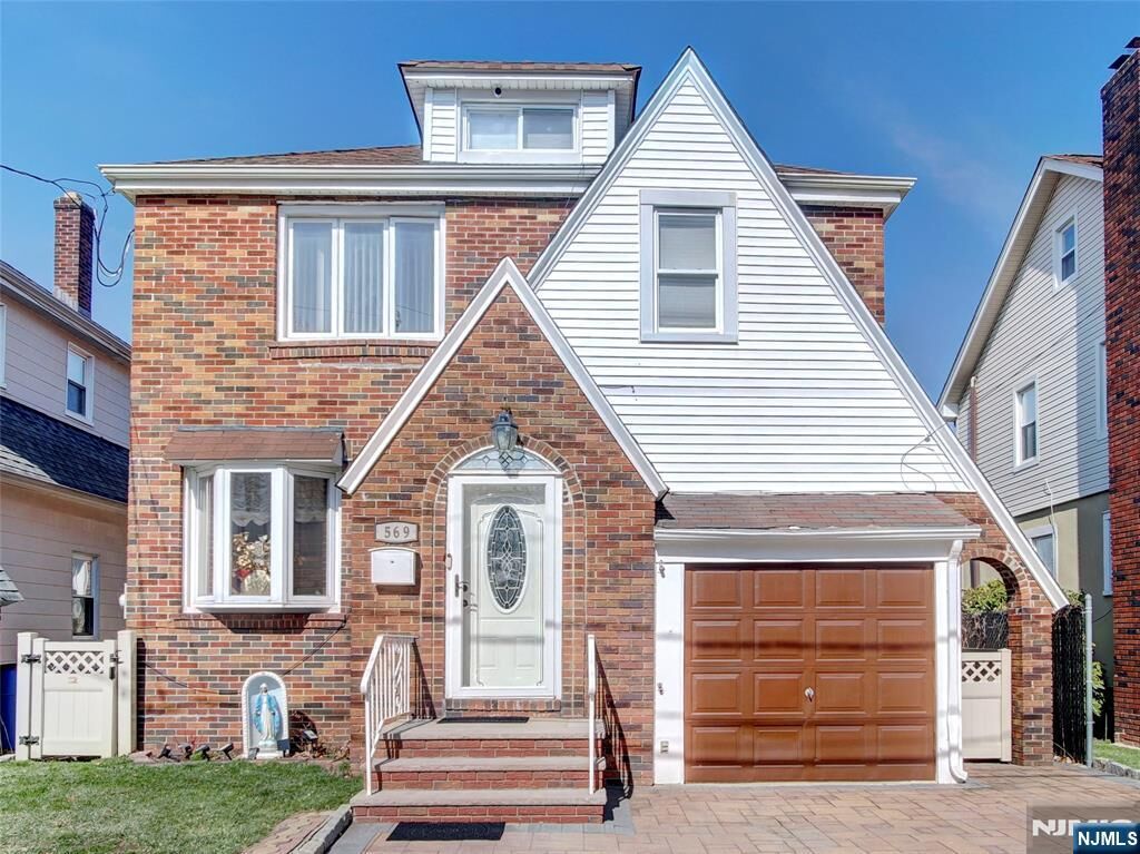 Property Photo: 569 Monroe Place NJ 07657
