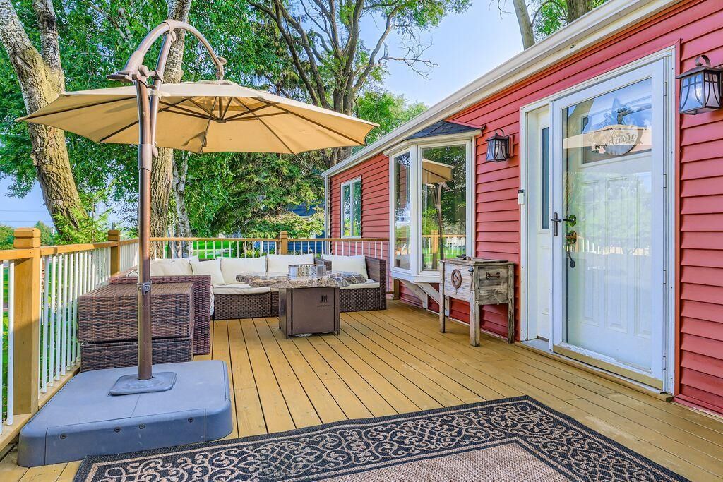 Property Photo: 1387 Hadley Avenue N MN 55128