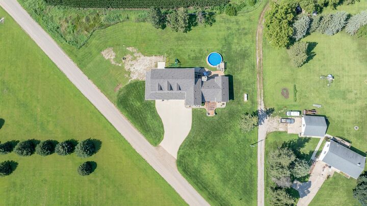 Property Photo: 411 West St IA 51048