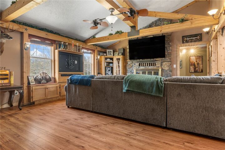 Property Photo: 823 N Oak Street AR 72601