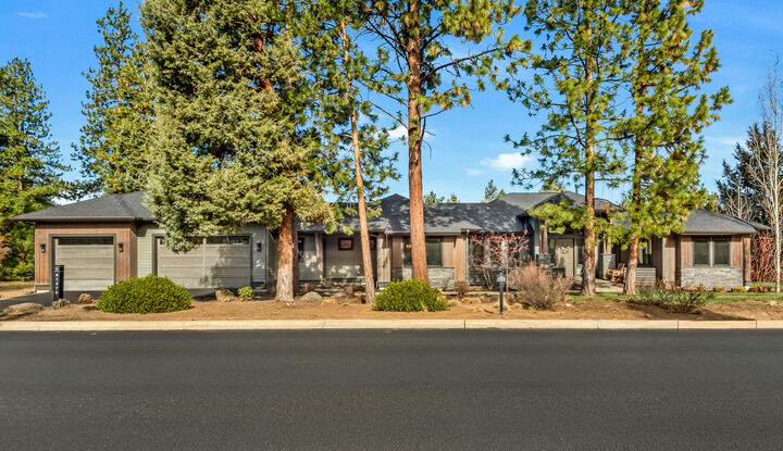 Property Photo:  61475 Meeks Trail  OR 97702 