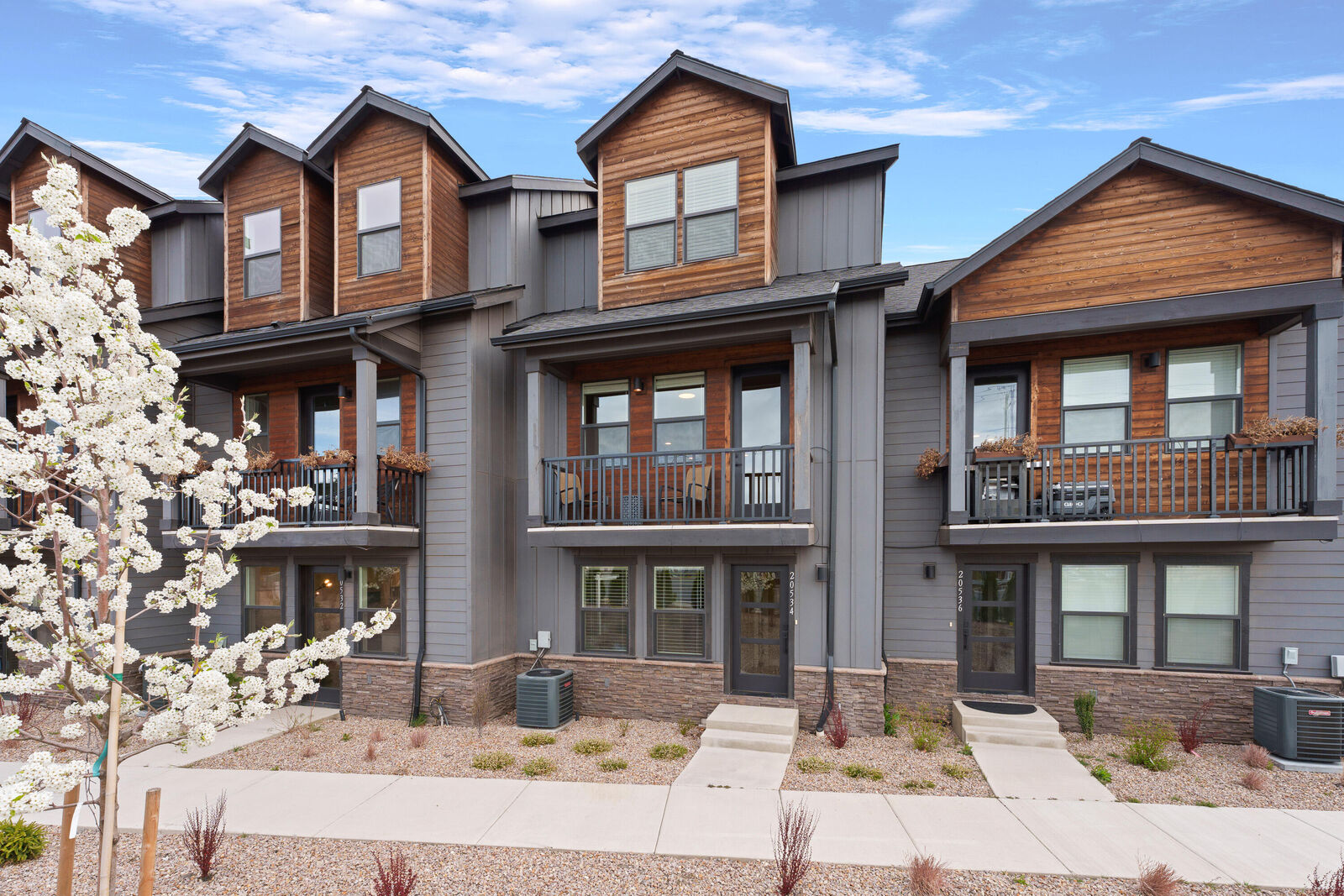 Property Photo:  20534 Empire Avenue  OR 97701 