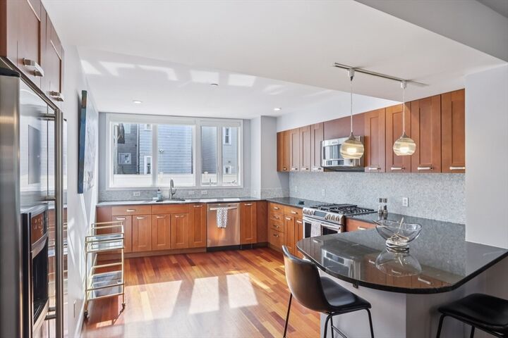 Property Photo:  21 Oak St 1  MA 02129 