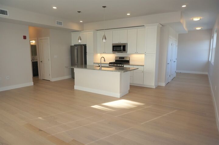 Property Photo: 99 Moody Street #6 MA 02453