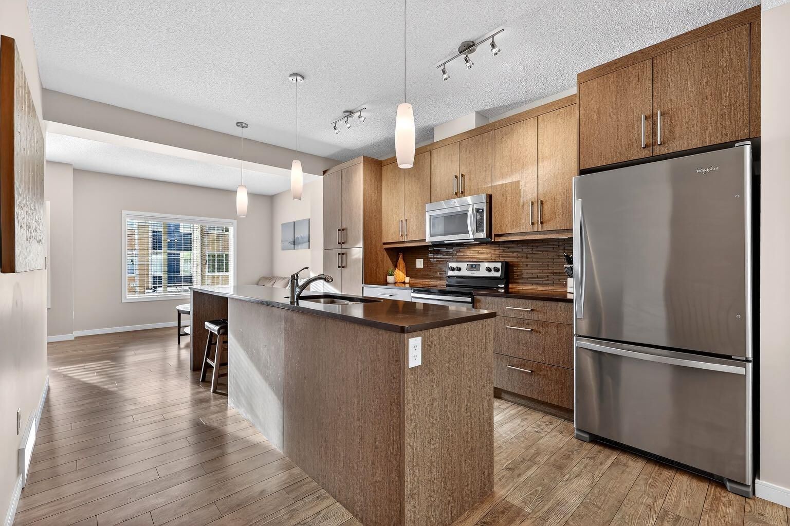 Property Photo:  330 Marquis Lane SE  AB T3M 2G6 