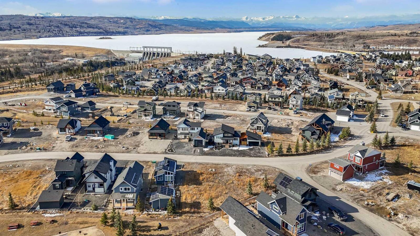 Property Photo: 116 Cottageclub Drive AB T4C 1B1