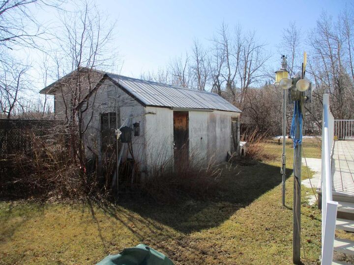 Property Photo: 303 4th Avenue SW AB T0H 2M0