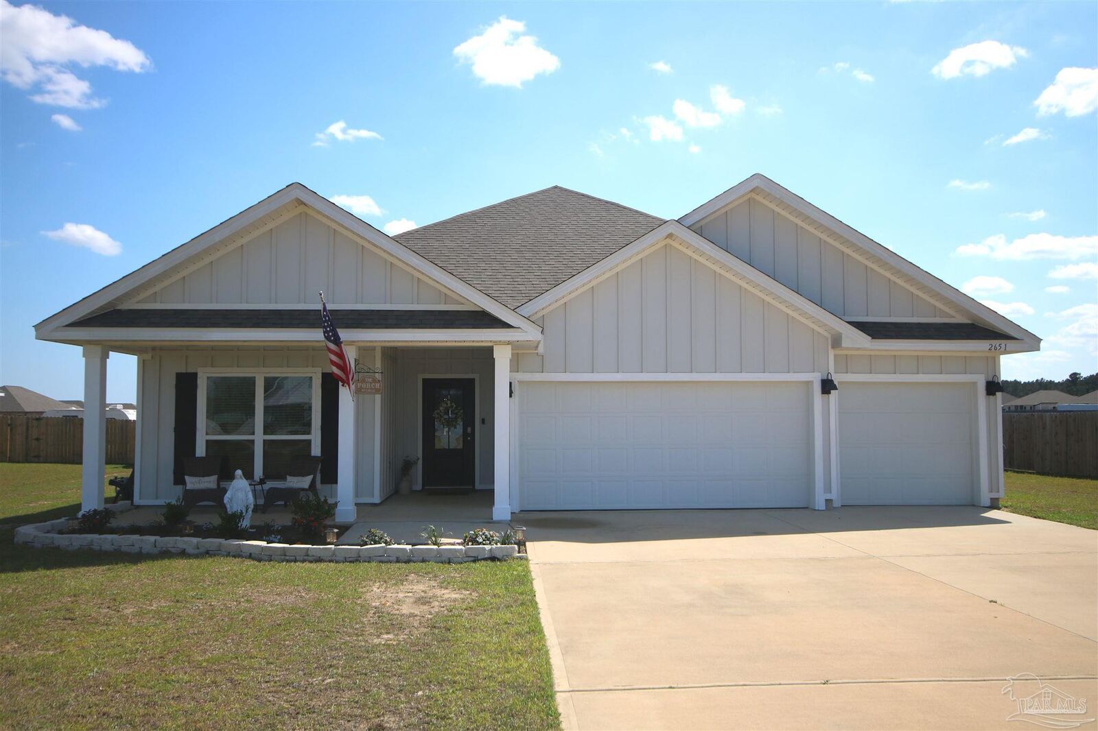 Property Photo: 2651 Ten Mile Rd FL 32571