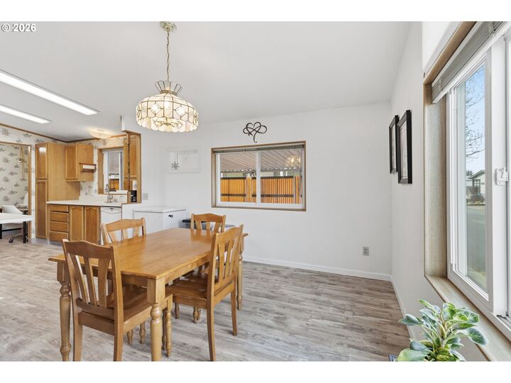 Property Photo: 1800 Lakewood Ct 161 OR 97402