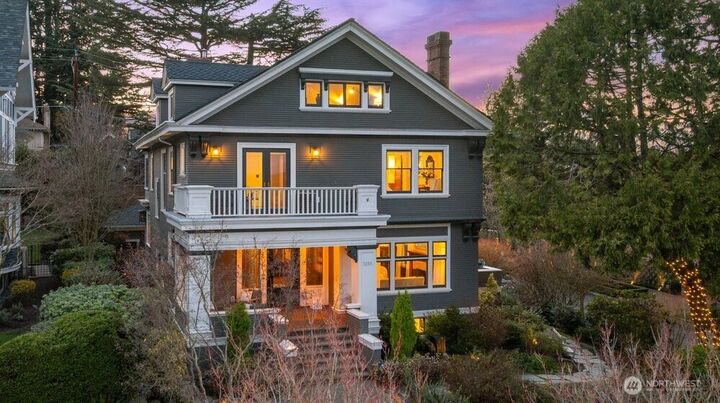 Property Photo:  1251  21st Avenue E  WA 98112 