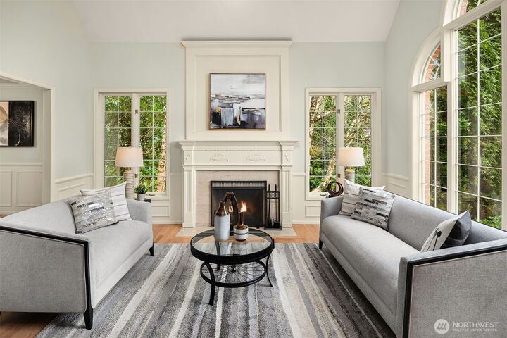 Property Photo: 20427 NE 64th Place WA 98053