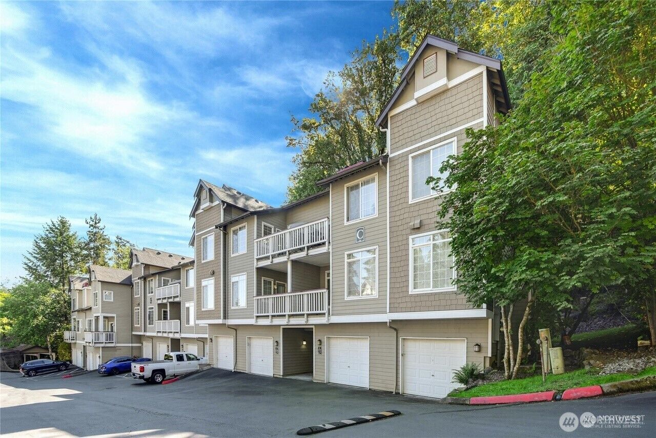 Property Photo:  18505 SE Newport Way C214  WA 98027 