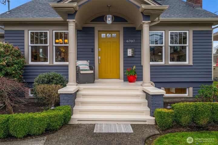 Property Photo: 6707 6th Avenue NW WA 98117